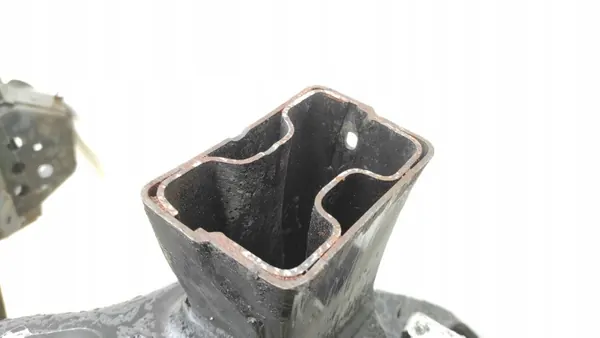 Isuzu D-Max Ram OEM MAM21392 - Begagnad image 3