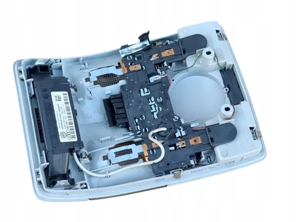 Audi A4 B7 Etu Sisävalo OEM 8E0947135D image 5