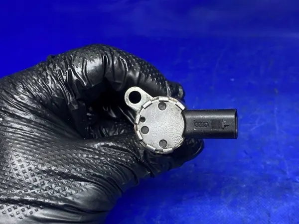 Oliedrukventielsensor OEM 06H115243L Audi A4 A5 image 6