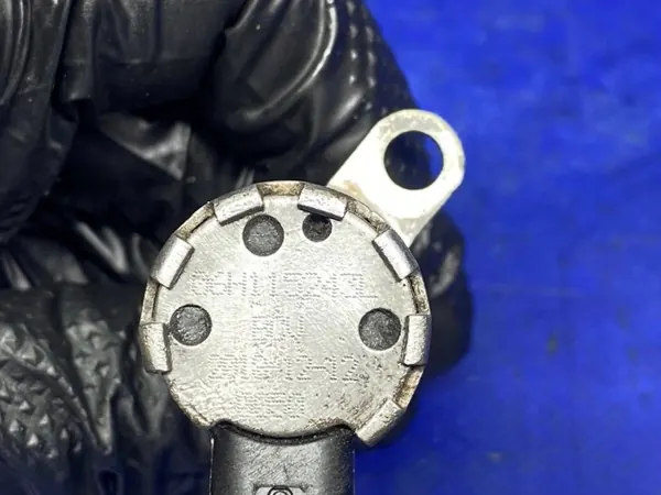 Oliedrukventielsensor OEM 06H115243L Audi A4 A5 image 7