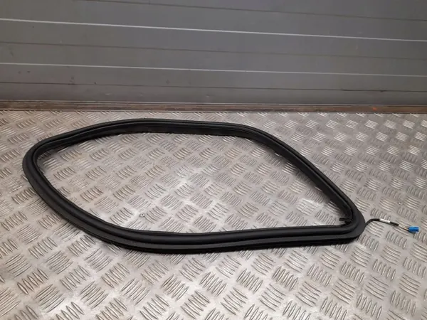 OEM A1666700139 Achterruitlijst links Mercedes GL image 3