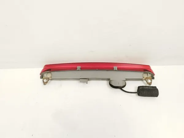 2005 Toyota Avensis T250 Luz de freio traseira MTL26889 image 3