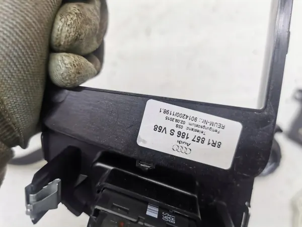 Cadre écran navigation Audi Q5 OEM 8R1857186S image 8
