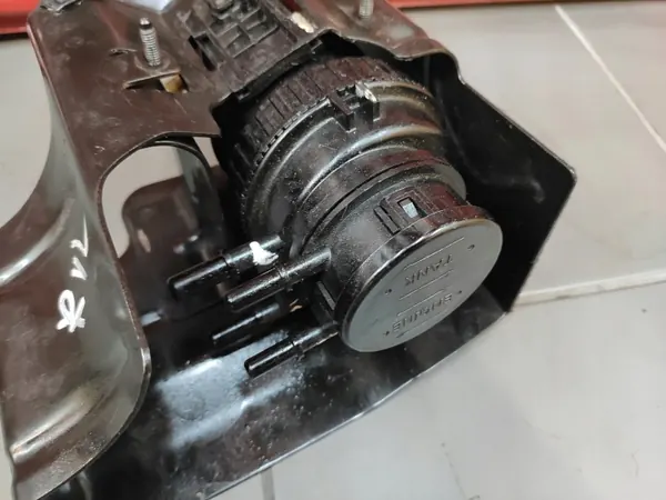 Boîtier filtre à carburant OEM AB399C141AG pour Ford Ranger image 3