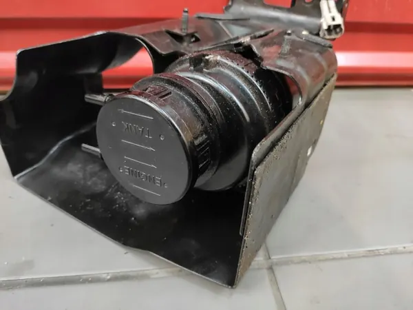 Boîtier filtre à carburant OEM AB399C141AG pour Ford Ranger image 4