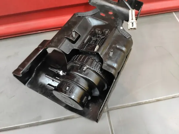 Boîtier filtre à carburant OEM AB399C141AG pour Ford Ranger image 5