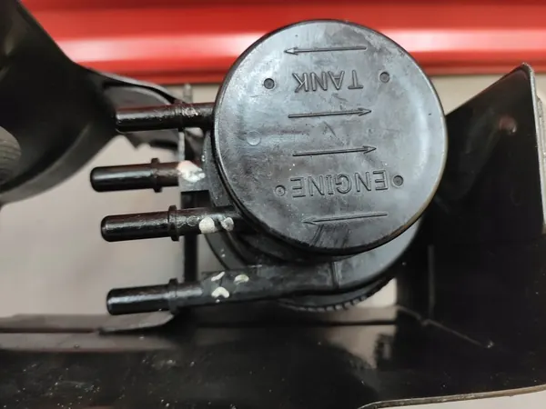 Boîtier filtre à carburant OEM AB399C141AG pour Ford Ranger image 6