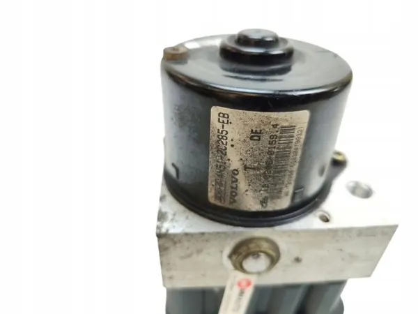 Pompe ABS d'occasion OEM 4N51-2C285-EB Volvo V50 image 4