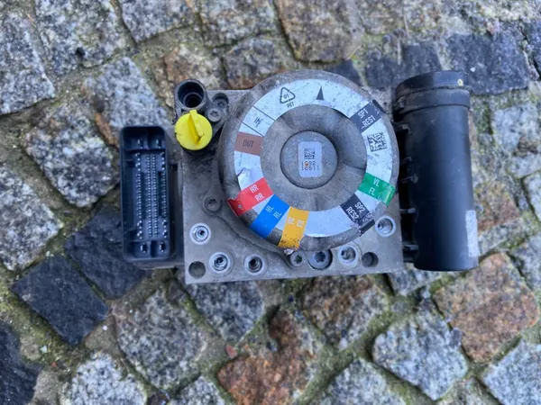 Luchtveringcompressor OEM 1679016603 Mercedes GLE image 6