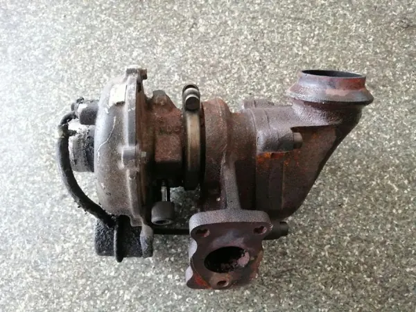 Turbocompressor usado OEM 9645247080 para Peugeot 307 image 2