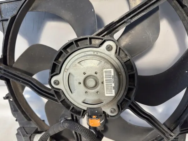 Ventilador radiador Peugeot 208 OEM 9801666680 (2012-2016) image 10