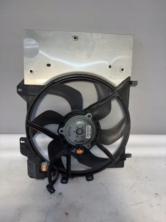 Ventilador radiador Peugeot 208 OEM 9801666680 (2012-2016) image 6