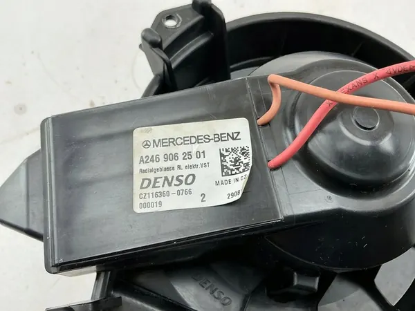 Fläktmotor Mercedes-Benz A W176 2016 A2469062501 image 7