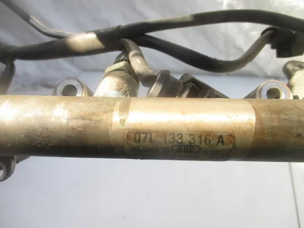 Rail de Combustível Audi A6 C6 S6 A8 D3 S8 5.2 FSI image 4