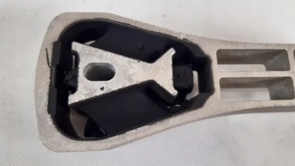 Support Moteur Volvo V60 II OEM - Pièce Volvo OE Occasion image 5