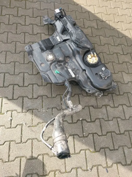 Bomba de combustible Renault Megane IV OEM 8201530486 image 2