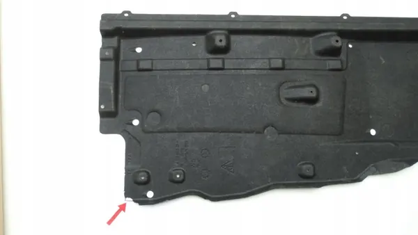 OEM 9Y0825205J Porsche Cayenne III Alustasuojus Vasen image 4