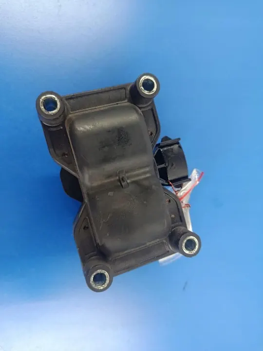 FORD MONDEO MK3 2.0 16V Bobina de Ignição BOSCH 0221503490 image 2