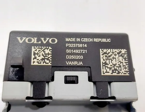 Volvo XC40 USB-Ladebuchse OEM 32375814 image 5
