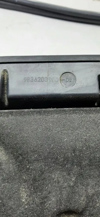 Bovenste onderste ruitenwisserarm OEM 7105009 Peugeot 3008 II image 3