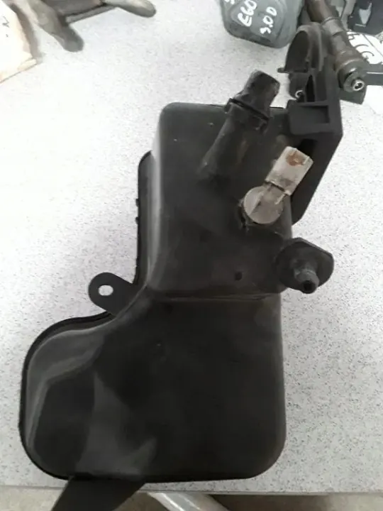 Réservoir d'expansion BMW Série 7 E65/E66/E67 OEM 1713785013 image 4