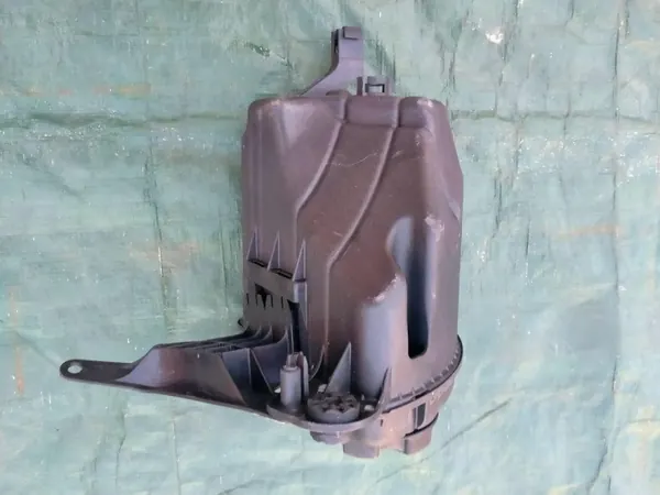 BMW 535D F10 2012 Uitzettank OEM 108086-11 image 6
