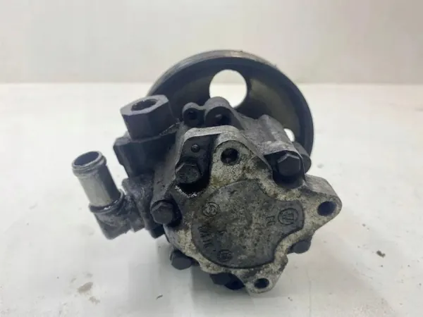 Pompe de direction OEM 9632082380 pour Peugeot 807 image 3