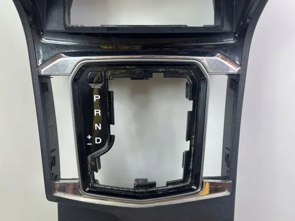 Satsinrunko SsangYong Korando 2022 OEM 7796337010 image 4