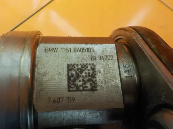 Brandstofpomp BMW 1 F20 3 F30 8605103 image 4