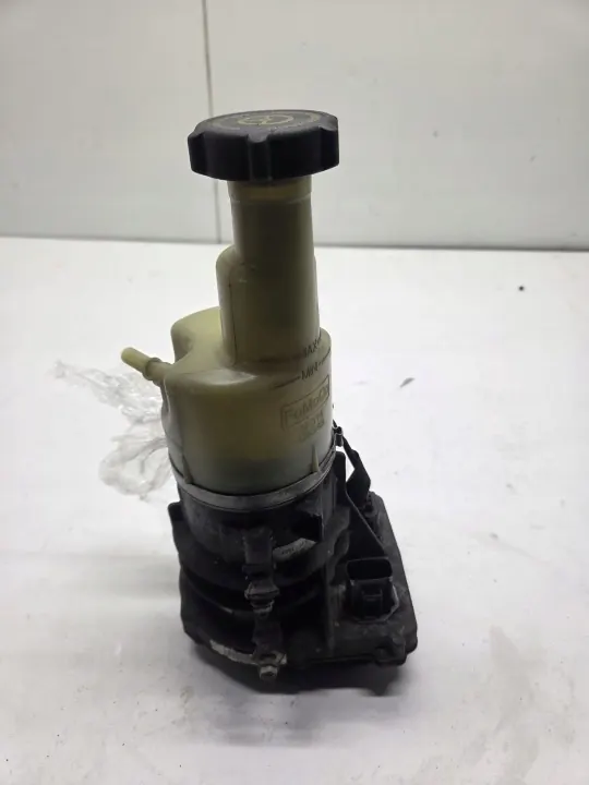 Bomba de dirección asistida Ford BG913K514AC - Pieza OE image 2