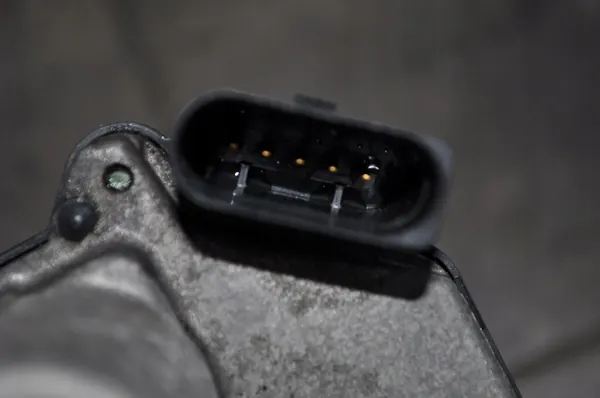 Corpo de aceleração Audi A4 B7 A6 C6 2.7 TDI 059145950R image 5