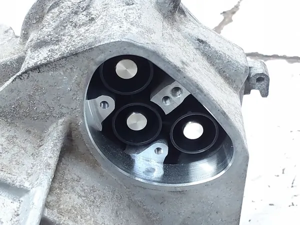 Polestar 2 Elmotor OEM 32280215 - Begagnad image 3