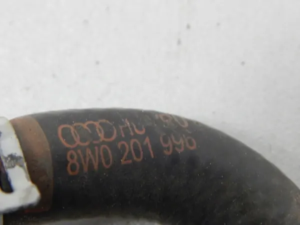 Tube de ventilation carburant AUDI A4 Avant B9 8W0201996 NEUF OEM image 4