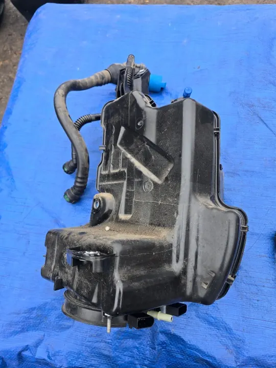 Kit Bomba Tanque AdBlue OEM 2Q0131877G Polo IV image 2