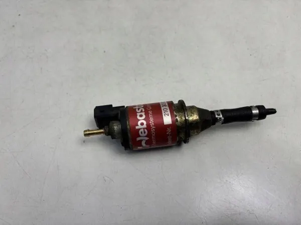 Webasto polttoainepumppu OEM 443963303A Audi A8 D3 4.0 V8 TDI image 2