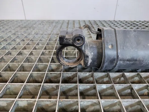Cilindro de basculamento cabina OEM AOP987417 Volvo FH13 image 5