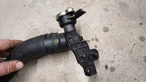 KIA CEED II 12- 1.4 B Vesiputki 25411-1P100 image 5