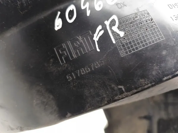 Fiat 500 Etuhelman Reunus Oikea 2012 Hatchback image 7