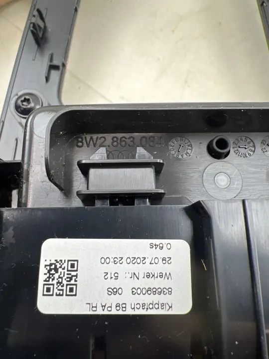 Cinzeiro túnel central Audi A4/S4 B9 8W OEM 8W2863084 image 3