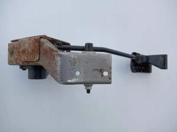 Kaasupoljin OEM 18919-AM810 Nissan X-Trailille image 3