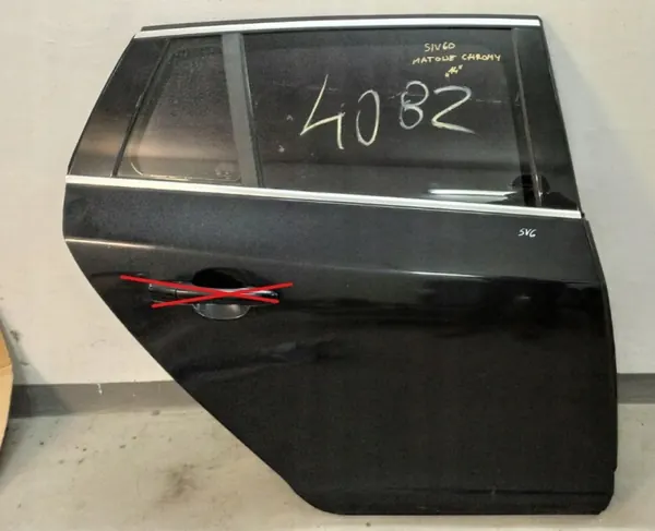 Cristal puerta trasera derecha VOLVO V60 OEM - R-Design image 2