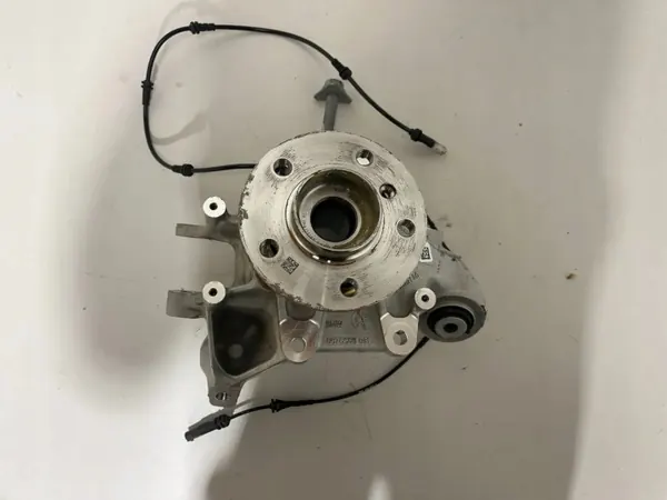Bakhjulsnav vänster OEM 6876651 BMW X7 G07 image 2