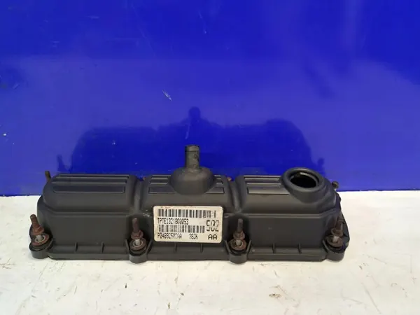 Jeep Wrangler JK venttiilikansi OEM 04648980AB 3.8L image 2