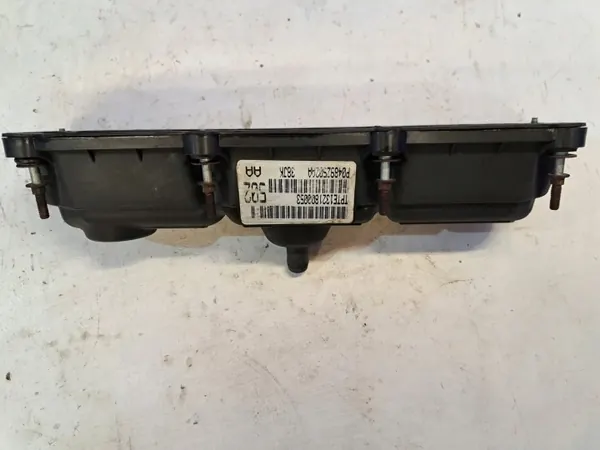 Jeep Wrangler JK venttiilikansi OEM 04648980AB 3.8L image 3