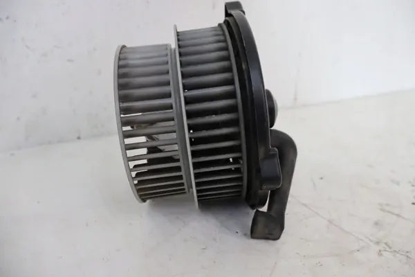 Puhallin Toyota OE OEM dmuchawa - Käytetty image 3