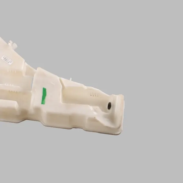 Réservoir de lave-glace Audi A6 C8 OEM 4K0955451F image 9