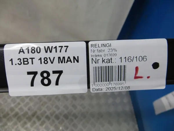 Mercedes W177 Dachreling & Linke Frontleiste OEM 1776903100 image 7