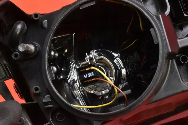 Faros izquierdo Citroen C4 Picasso 2013-2017 OEM 9675974980 image 9