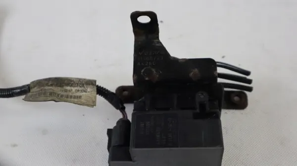 Distribuidor suspensión aire Volvo V90 OEM 31360723 image 4