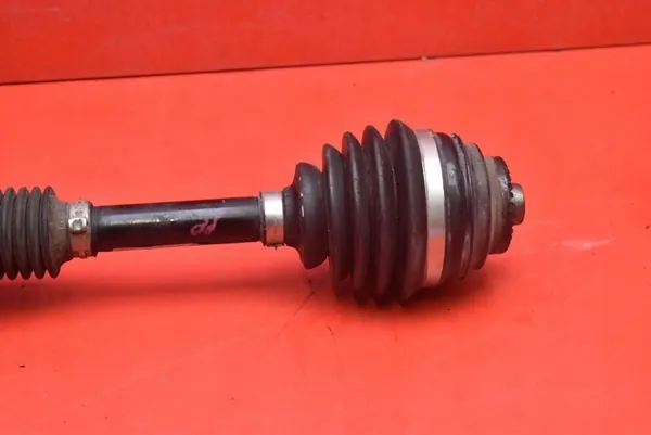 Höger framaxel BMW X1 E84 2.0D 7591682 image 4